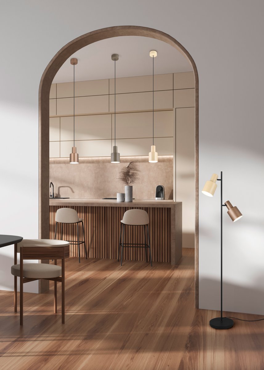 Agudo Braun stehlampe Von Trio Lighting - Mit ihren horizontal verstellbaren Lampenschirmen in harmonischen Farben – Kaffeebraun und Hellbraun – schafft sie eine warme und einladende Atmosphäre im Raum.
