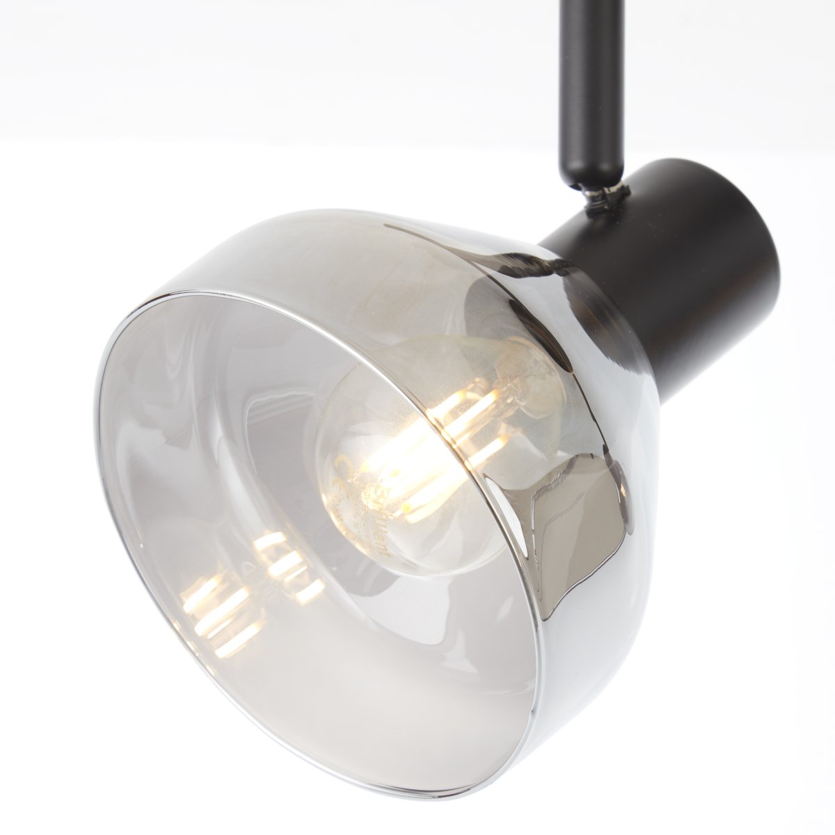 Reflekt 2 Mattschwarz spotlight Von Brilliant - Reflektierender Decken- und Wandstrahler, sorgt für gerichtetes Licht und lässt sich leicht ausrichten, um bestimmte Bereiche zu beleuchten.