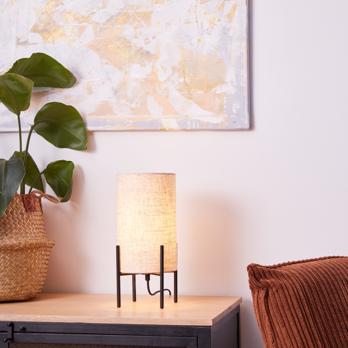 Fairhill 30cm Beige tischlampe Von Brilliant - Die Fairhill Tischleuchte eignet sich perfekt für eine stimmungsvolle Beleuchtung in Ihrem Wohnzimmer.