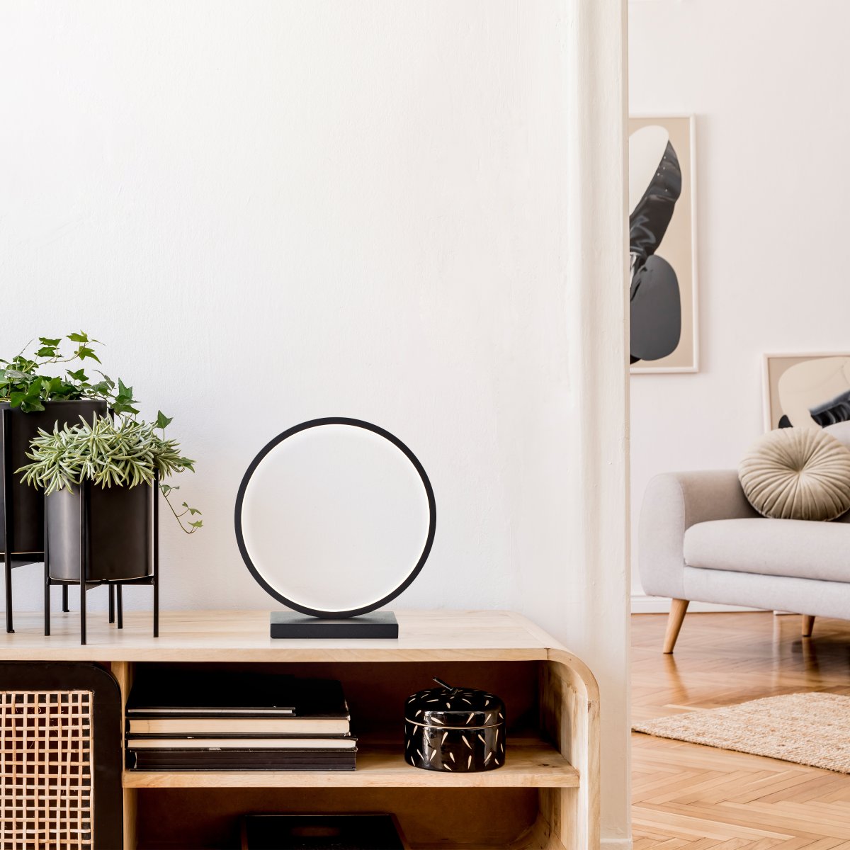 Chaumont 28cm Schwarz tischlampe Von Brilliant - Die Lampe ist eine stilvolle Erg&auml;nzung f&uuml;r Ihr Zuhause und hinterl&auml;sst einen eleganten Eindruck, egal wo Sie sie platzieren.