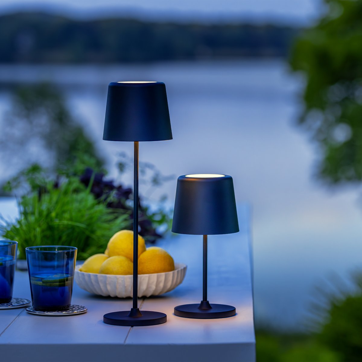 Kaami 37cm Mattschwarz tragbare Von Brilliant - Mit seiner hohen IP44-Einstufung ist es wetterfest und perfekt f&uuml;r den Au&szlig;en- und Innenbereich geeignet.
