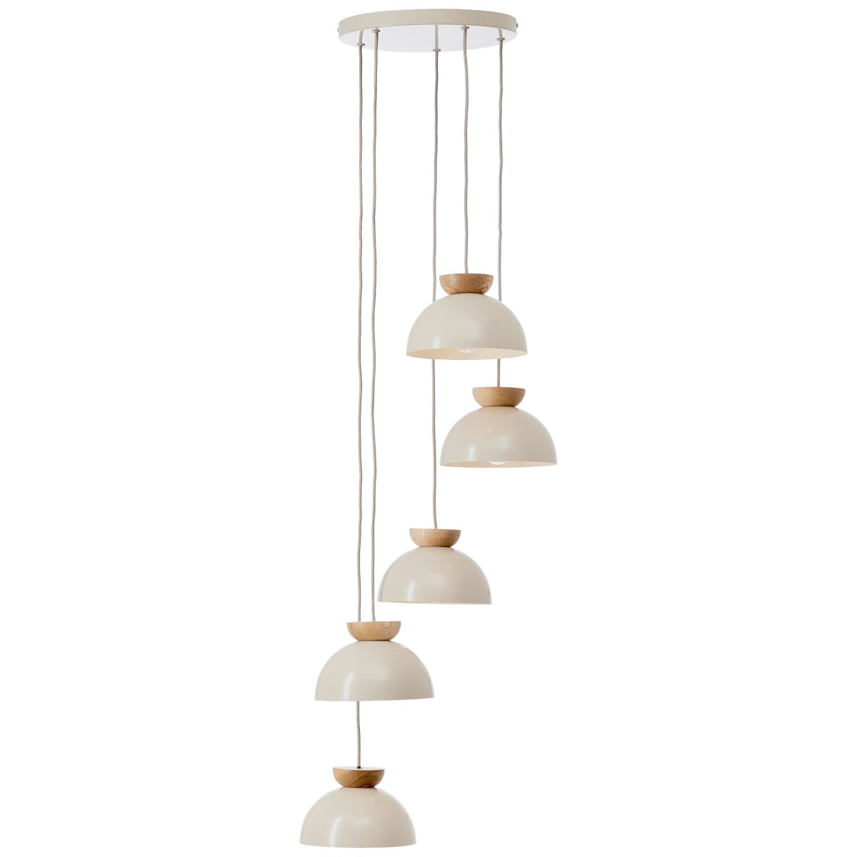 Nalam Ø45 Beige hängelampe Von Brilliant - Aus Metall und Holz gefertigt, verleiht es jedem Raum einen stilvollen und warmen Eindruck.