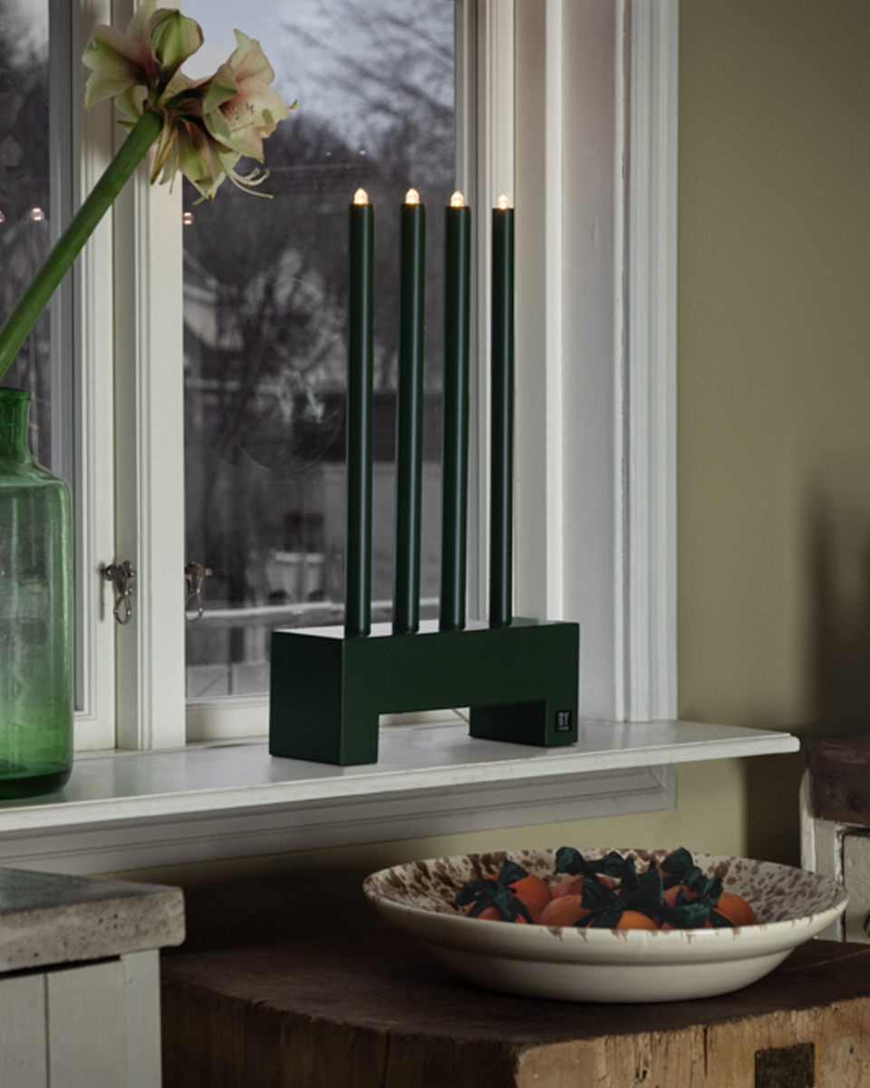 Twinkle Dunkelgrün Von By Rydéns - Mit einer H&ouml;he von 50 cm und einer L&auml;nge von 50 cm.