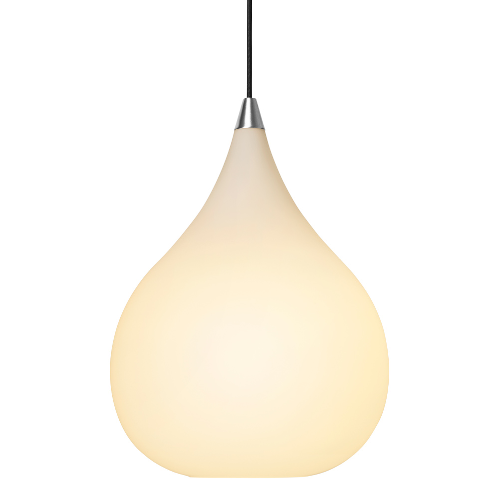 Drops Ø30 Weiß hängelampe Von Halo Design - Der Schirm aus mundgeblasenem Opalglas erzeugt eine feine Lichtstreuung und in Kombination mit den Details aus gebürstetem Aluminium trägt die Leuchte zu einer schönen Atmosphäre im Raum bei.