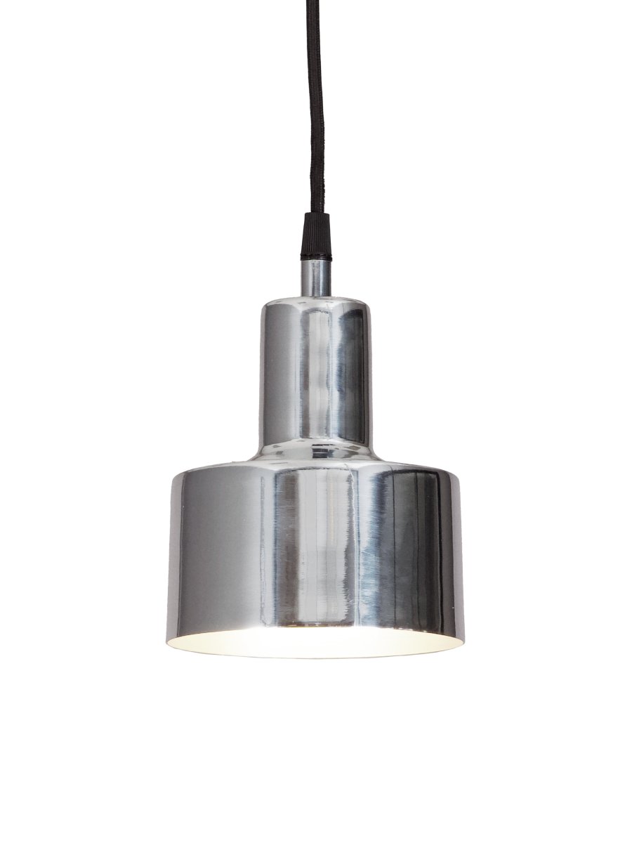 Solo Ø13 Chrom fensterlampe Von PR Home - Solo ist eine elegante Fensterleuchte aus Metall mit minimalistischem Design.