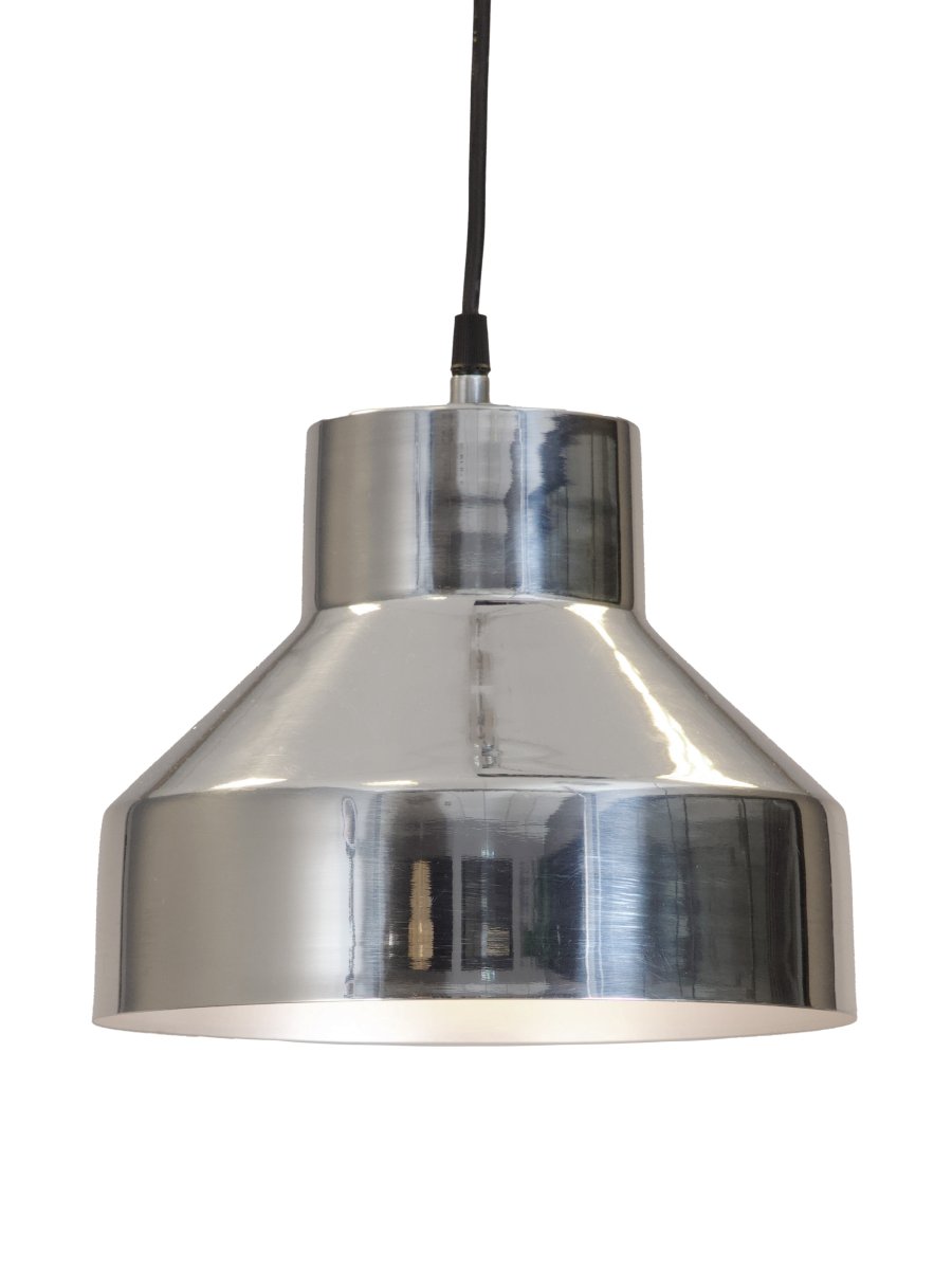 Solo Ø26 Chrom hängelampe Von PR Home - Solo ist eine kleinere Pendelleuchte aus Metall mit minimalistischem Design.