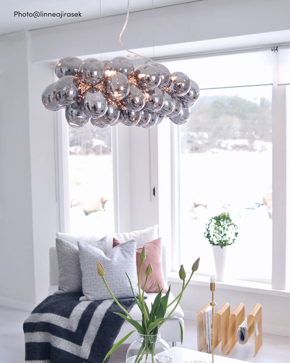 Gross Bar 80cm Rauchfarben hängelampe Von By Rydéns - Die L&auml;nge dieser Lampe betr&auml;gt 80 Zentimeter und die Kabell&auml;nge 120 Zentimeter, aber Sie k&ouml;nnen die Lampe h&ouml;her und tiefer stellen, damit sie in Ihr Zuhause passt.