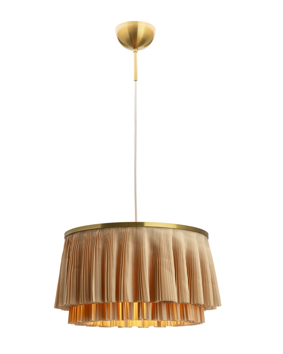 Ophelia Ø40 Beige hängelampe Von By Rydéns - Der plissierte Schirm aus beigefarbenem Stoff ist doppellagig gefertigt und verleiht der Leuchte eine dekorative und exklusive Optik.