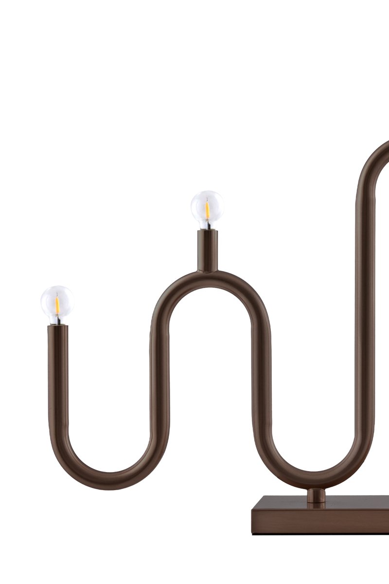 Noel 7 Bronze Von Globen Lighting - Im Lieferumfang enthalten sind ein 2 m langes schwarzes Kunststoffkabel, ein Netzschalter, ein Transformator und ein Netzstecker.