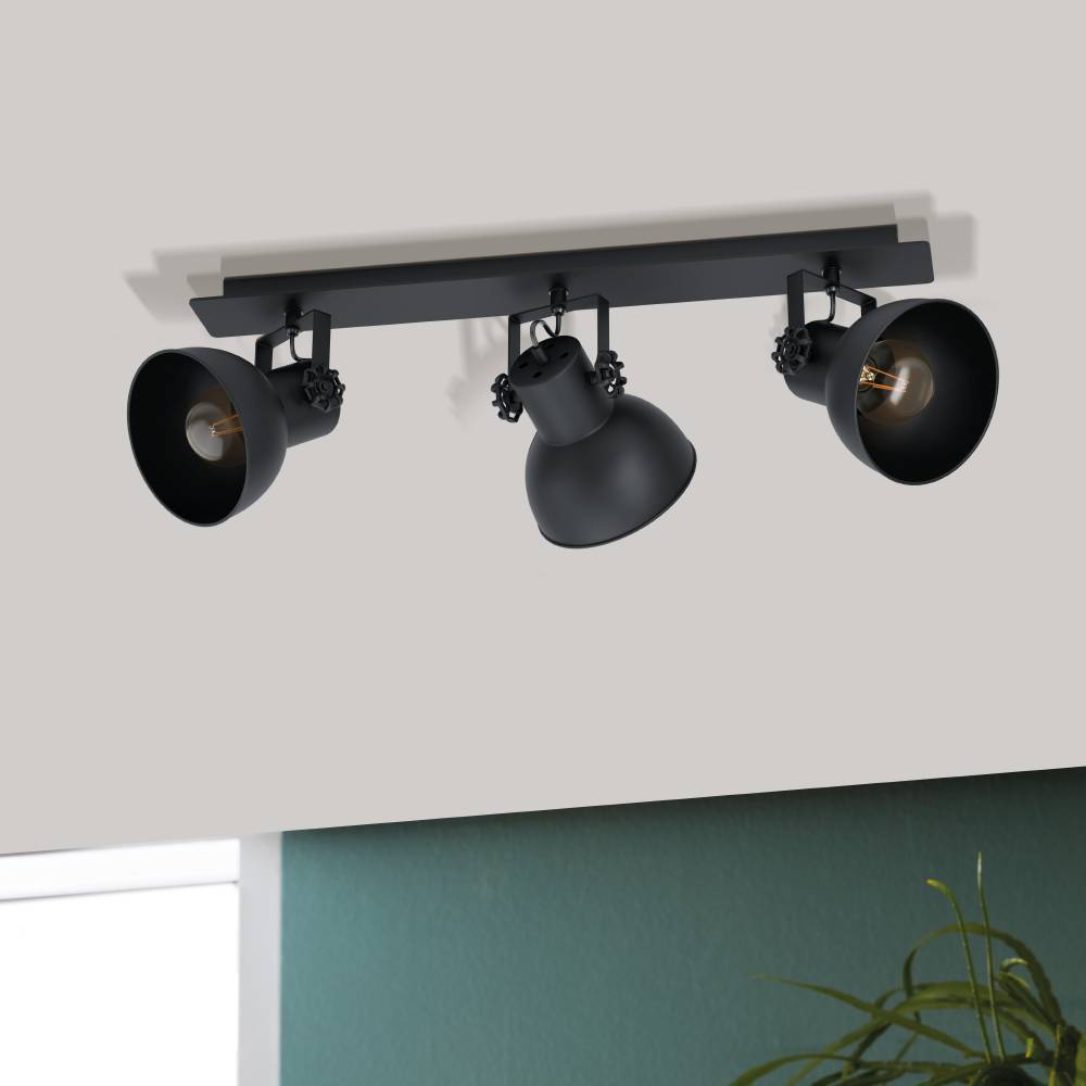 Barnstaple 3 Schwarz spotlight Von Eglo - Sein minimalistisches und dennoch robustes Design ist sowohl dekorativ als auch praktisch und es ist eine ausgezeichnete Wahl f&uuml;r alle, die in ihrem Zuhause Stil mit Funktionalit&auml;t verbinden m&ouml;chten.
