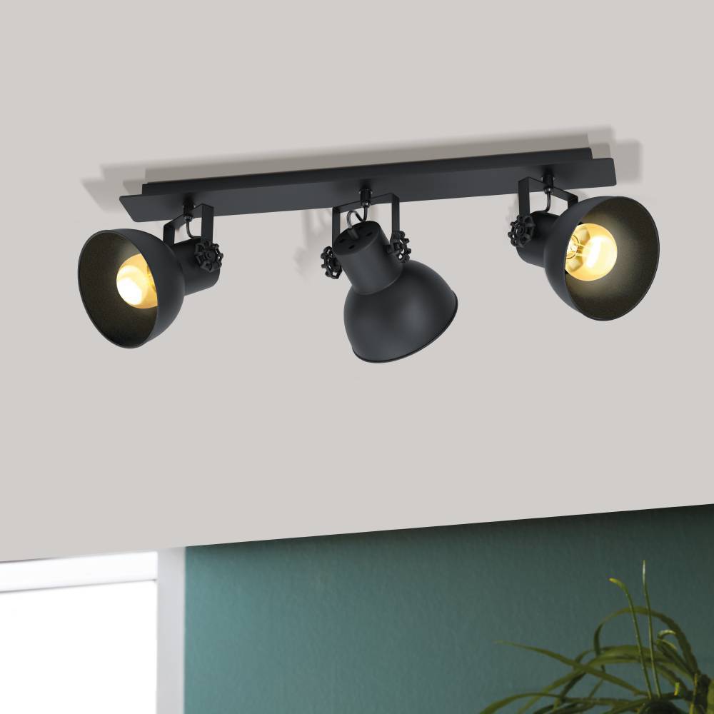 Barnstaple 3 Schwarz spotlight Von Eglo - Sein minimalistisches und dennoch robustes Design ist sowohl dekorativ als auch praktisch und es ist eine ausgezeichnete Wahl f&uuml;r alle, die in ihrem Zuhause Stil mit Funktionalit&auml;t verbinden m&ouml;chten.