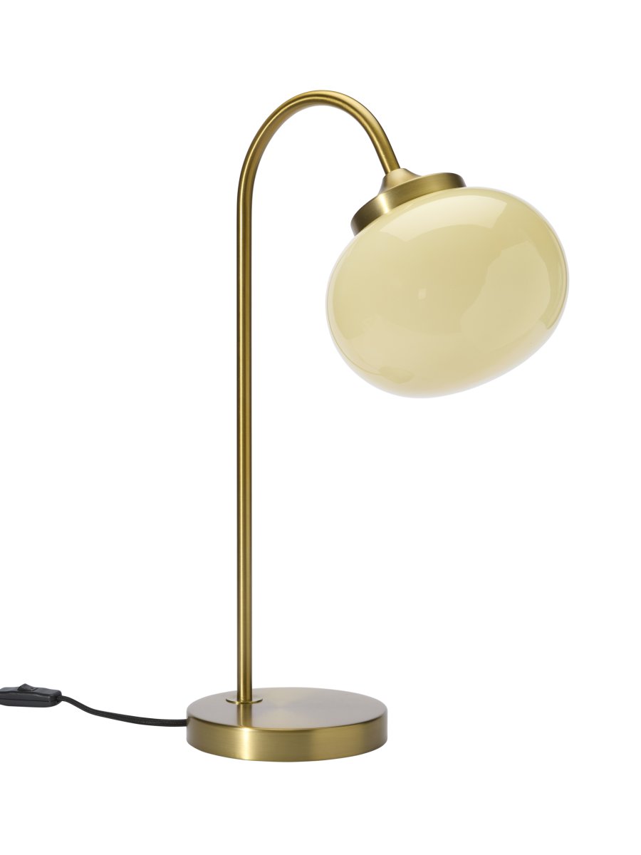 Elsy 50cm Gebürstetes Messing tischlampe Von PR Home - Der handgefertigte Glasschirm in einem sanften Cremewei&szlig; verleiht jeder Leuchte einen einzigartigen Charakter, w&auml;hrend die Details aus geb&uuml;rstetem Messing ein stilvolles und zeitloses Gesamtbild schaffen.