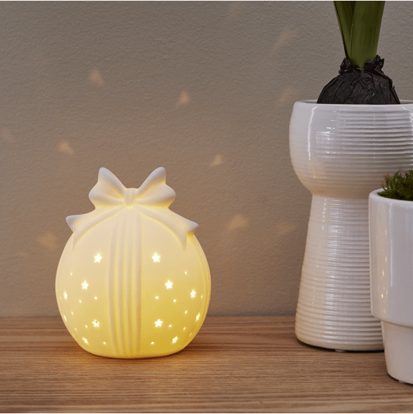 Rozy 11cm Weiß Von Star Trading - Ausgestattet mit einem Timer (6 Stunden an, 18 Stunden aus, Wiederholung).