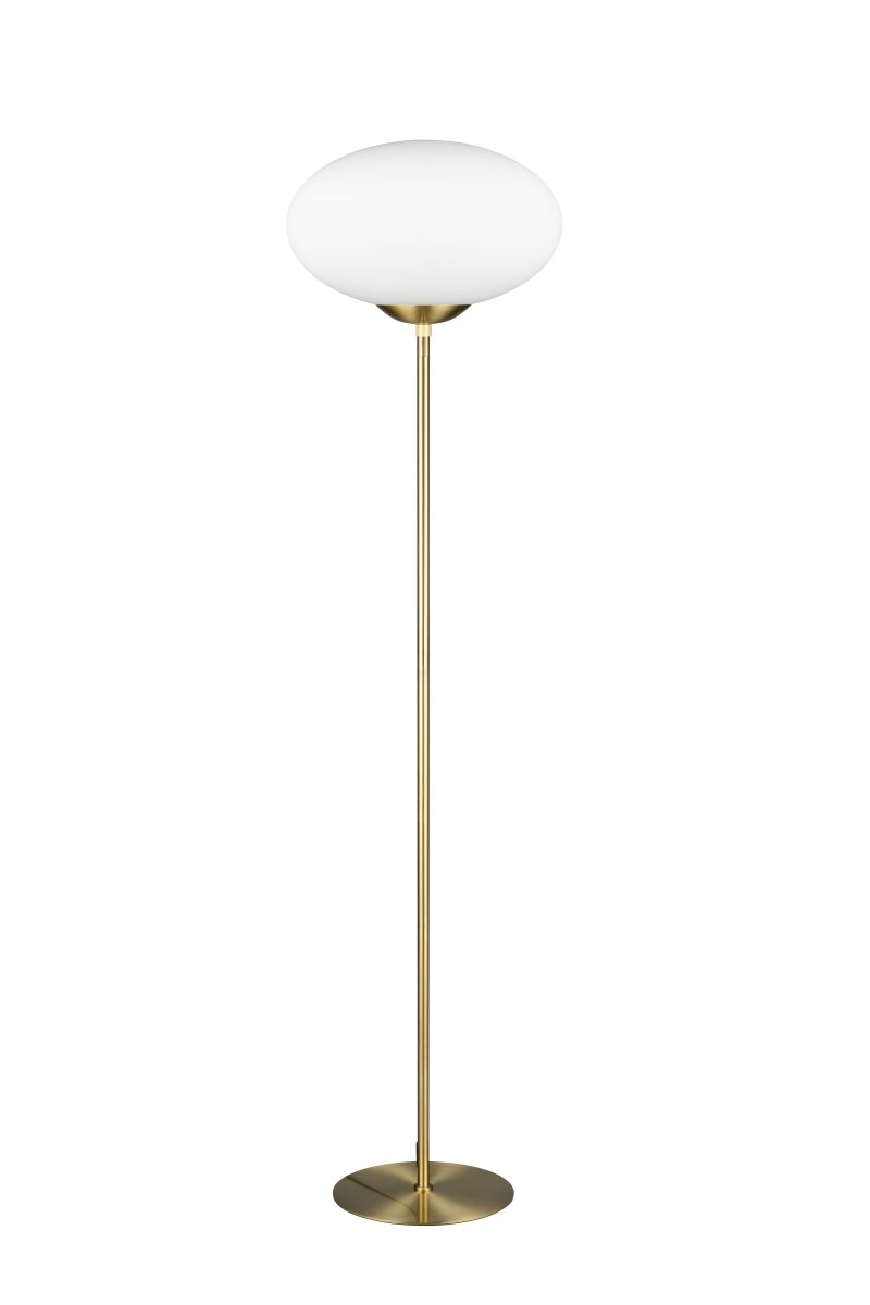 Fomento Mattes Messing stehlampe Von Trio Lighting - Die Kombination aus mattem Messing und weißem Glas vermittelt ein Gefühl von Luxus und Eleganz.