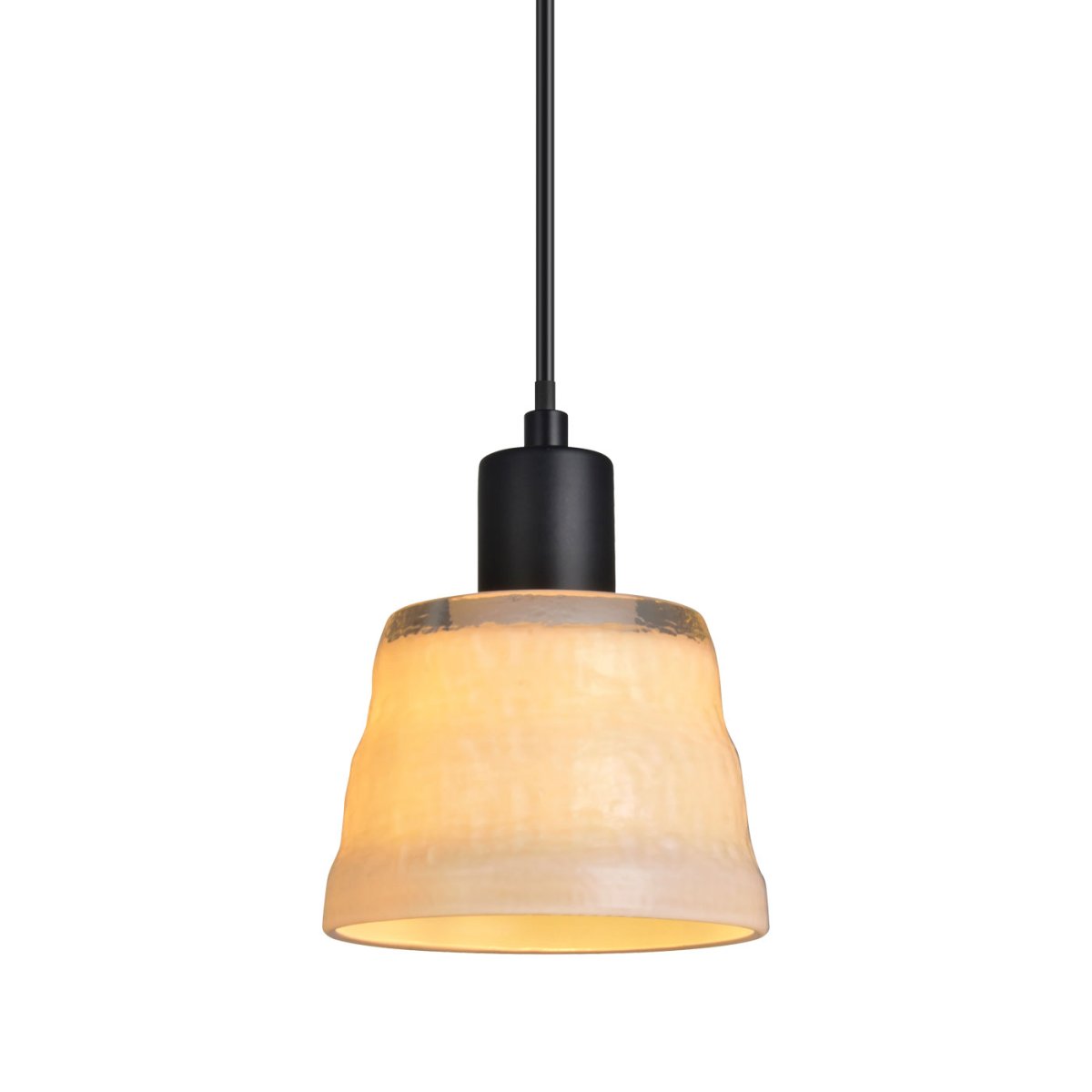Bonnie Ø13 Weiß fensterlampe Von Oriva - Die einzigartige Textur des Glases verleiht der Lampe zusammen mit den modernen schwarzen Details ein stilvolles und exklusives Aussehen.
