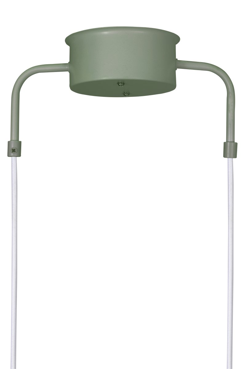 Curve 165cm Moosgrün hängelampe Von Globen Lighting - Die Pendelleuchte besteht aus matt lackiertem Metall mit f&uuml;nf Schirmen und wird mit zwei 200 cm langen Textilkabeln und einer passenden Deckendose geliefert.