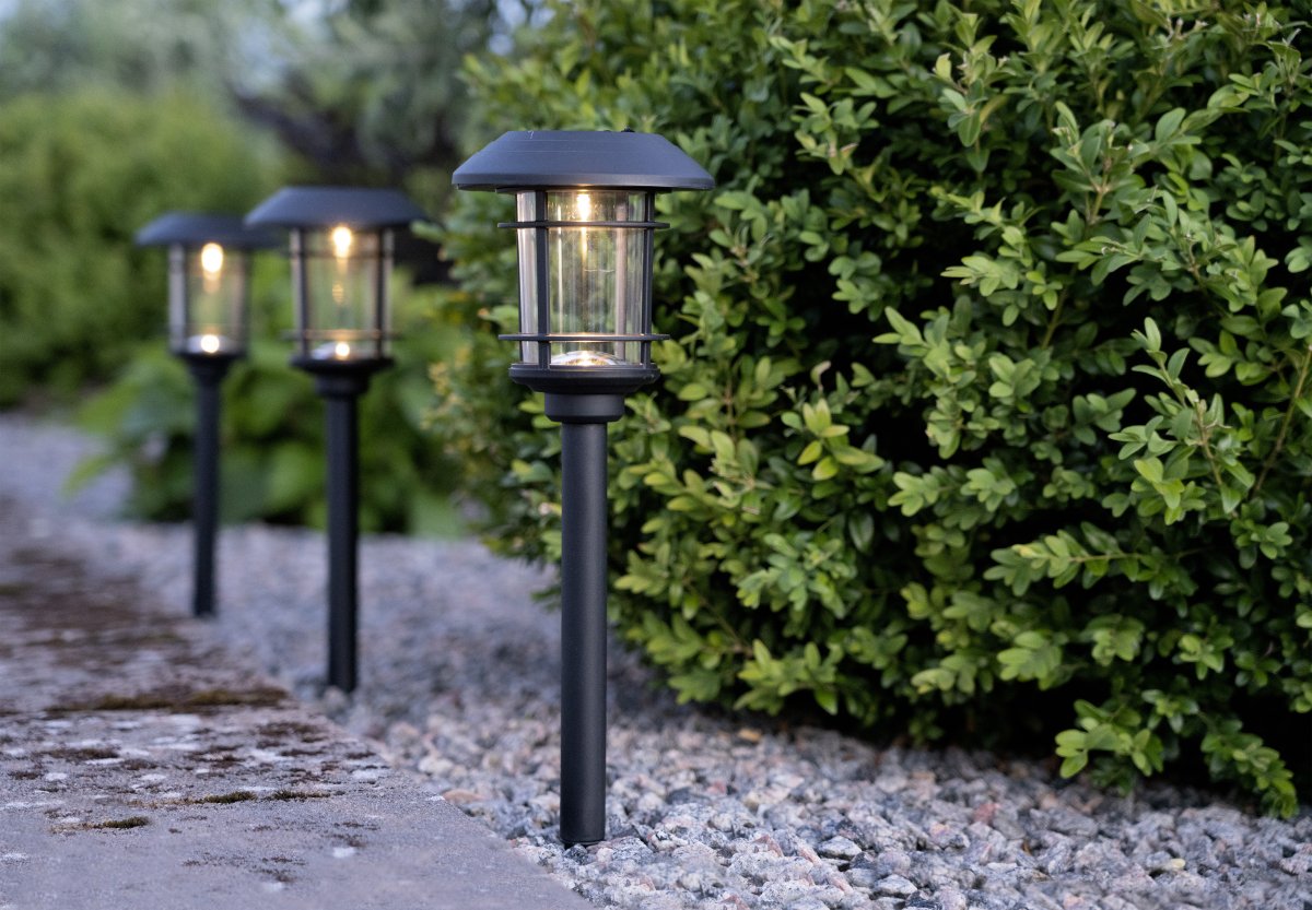 Fride 3-p Schwarz solarleuchte Von Star Trading - 3-polige Gangbeleuchtung mit Sonnenenergie.