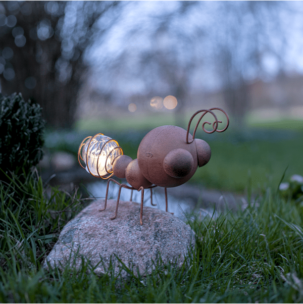 Oxida Rost solarleuchte Von Star Trading - Platzieren Sie die Beleuchtung dort, wo die Sonne sie erreichen kann.