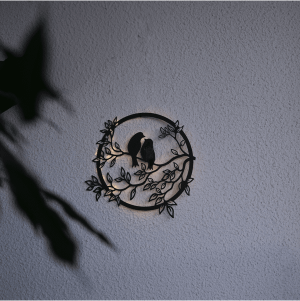 Love Birds Schwarz solarleuchte Von Star Trading - Solarbetriebene Dekoration zur Wandmontage aus Metall.
