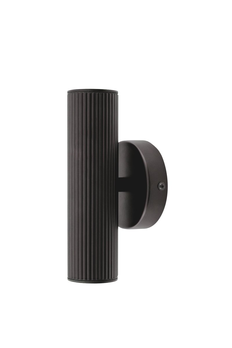 Hubble Schwarz außenlampe Von Globen Lighting - Hubble ist eine stilvolle, schwarze Wandleuchte, die das Licht nach oben und unten streut und ein wundersch&ouml;nes Lichtspiel an der Wand erzeugt.