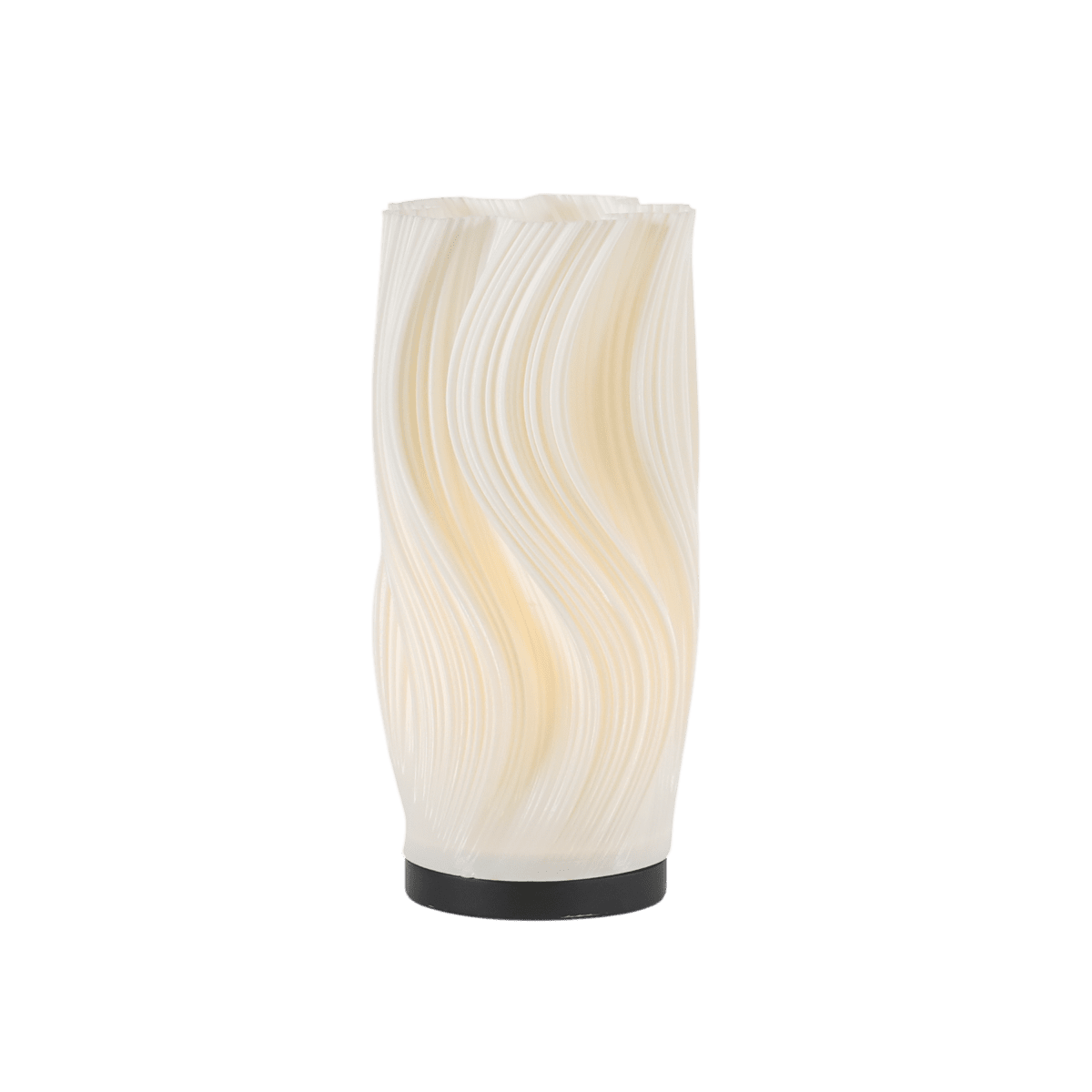 Caisa 30cm Weiß tischlampe Von Pixie Design - Ihr formsch&ouml;ner Kunststoffschirm mit wellenf&ouml;rmiger Struktur sorgt f&uuml;r ein sanftes Licht und eine warme Atmosph&auml;re im Raum.