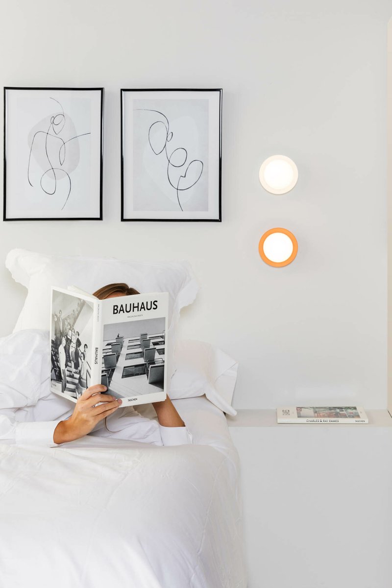 May Ø12 Koralle badezimmerlampe Von Faro Barcelona - Mit ihrem Korallen-Finish, der warmen Lichtverteilung und der Schutzart IP44 passt sie gleicherma&szlig;en gut in Wohn- und Badezimmer.