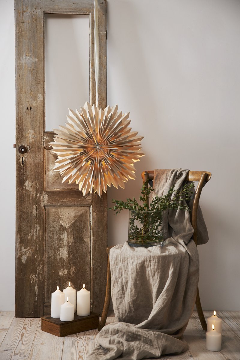 Ice Ø50 Beige Von Star Trading - Die Kontur ist etwas grob, um ein winterlicheres Gef&uuml;hl zu vermitteln.