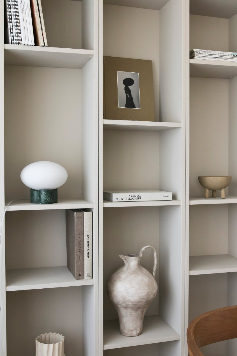 Mammut 18cm Grün tischlampe Von Globen Lighting - Mammut ist mit ihren kurzen Beinen und dem großen Glasschirm eine exklusive und verspielte Tischlampe.