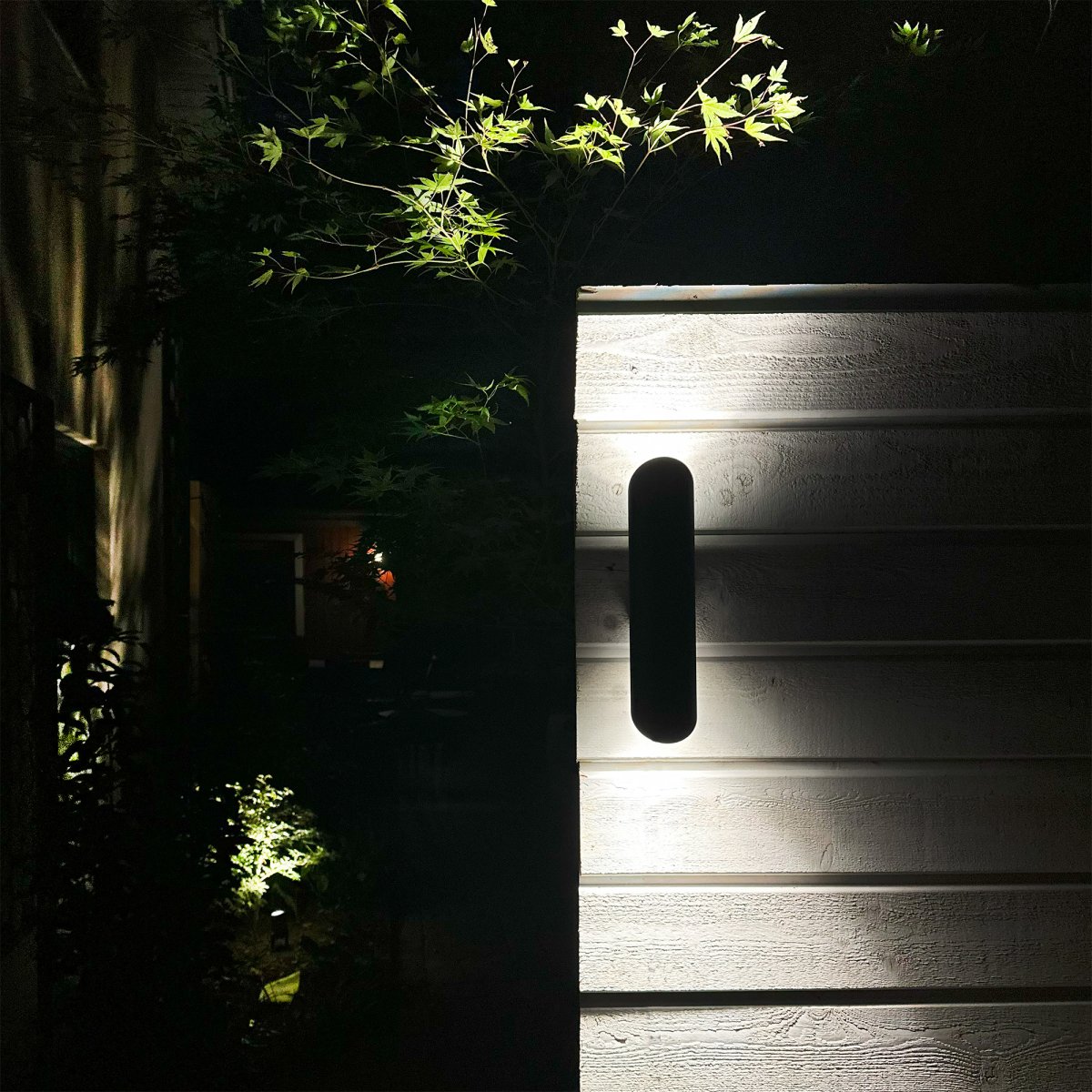 Wally Dunkelgrau Von Lightson - Garten-Plug &amp; Play von LightsOn Ein flexibles und g&uuml;nstiges 12-Volt-System f&uuml;r Ihren Garten, das Sie ganz einfach selbst installieren und sp&auml;ter bei Bedarf auf bis zu 50 Meter erweitern k&ouml;nnen.