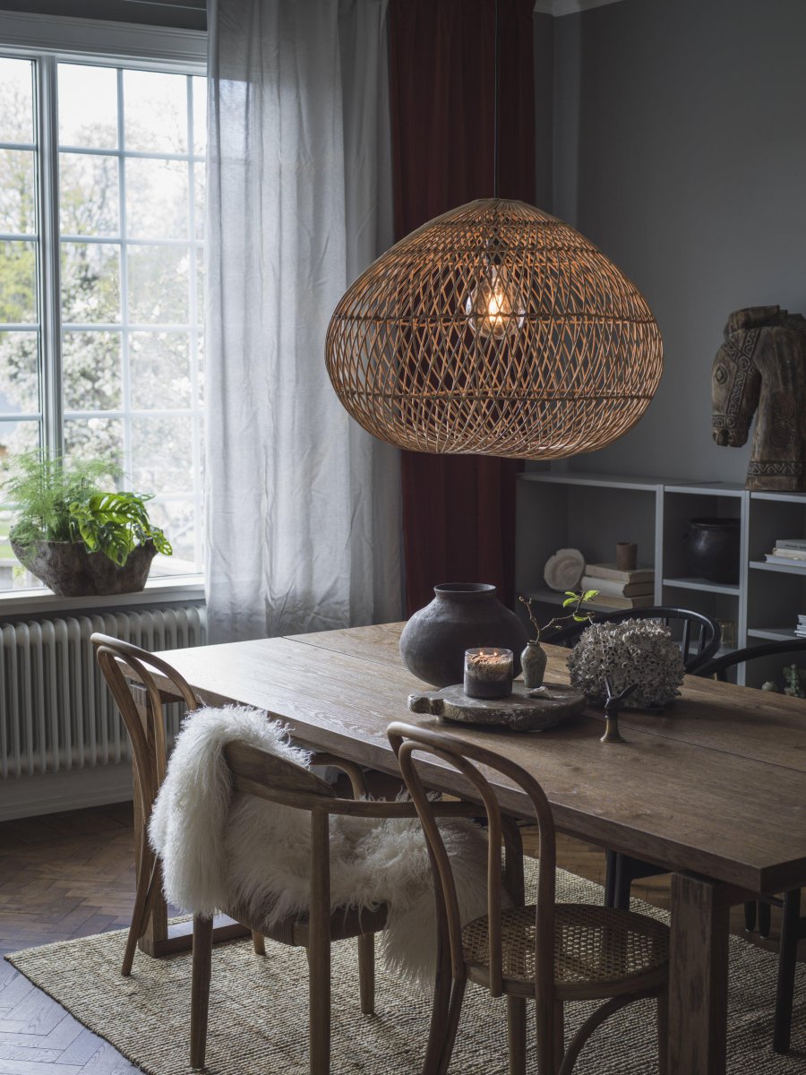 Karen Ø50 Natur hängelampe Von PR Home - Schwarze Deckenaufh&auml;ngung mit Deckenbaldachin f&uuml;r den Innenbereich im Lieferumfang enthalten, das Kabel ist 1,2 Meter lang und hat eine E27-Fassung.