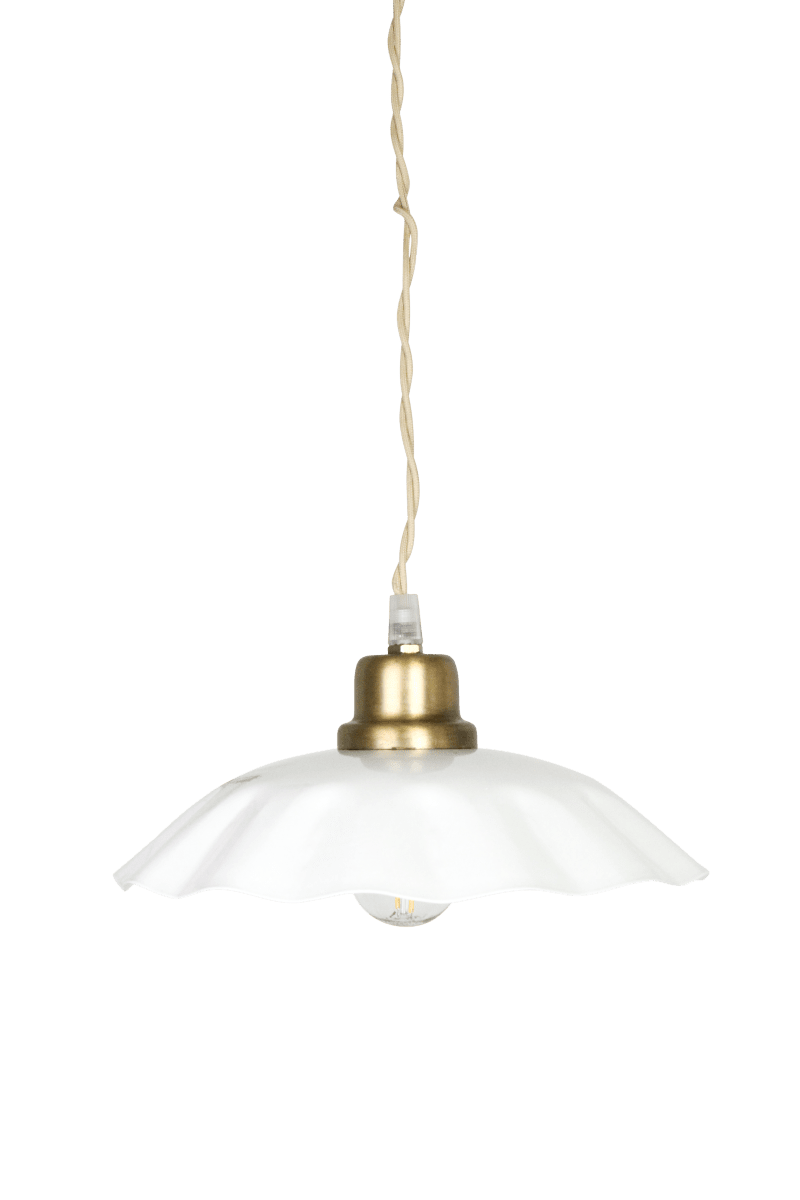 Zoombild von Diana Ø23 Weiß hängelampe Von Strömshaga - Diana ist eine elegante Pendelleuchte mit klassischem und zeitlosem Design.