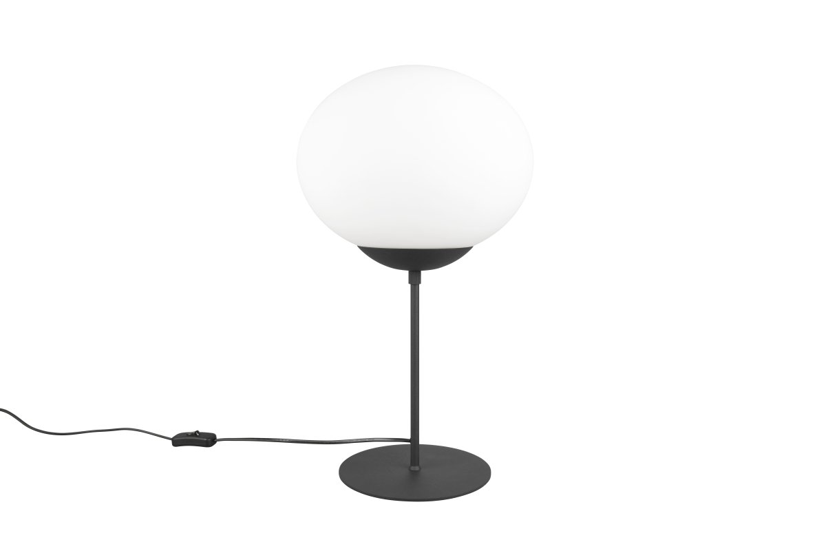 Fomento 52cm Schwarz tischlampe Von Trio Lighting - Die Kombination aus mattschwarzem und weißem Glas erzeugt ein Gefühl von Luxus und Eleganz.