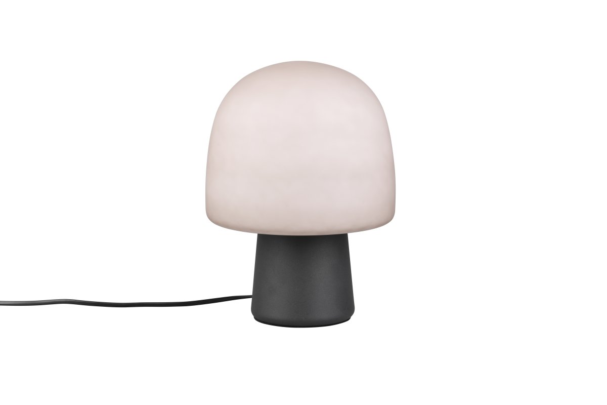 Steen 27cm Schwarz tischlampe Von Trio Lighting - Mit ihrer pilzförmigen Silhouette und der Kombination aus mattschwarzem Fuß und taupefarbenem Glasschirm wird sie zum stilvollen Blickfang in jedem Raum.