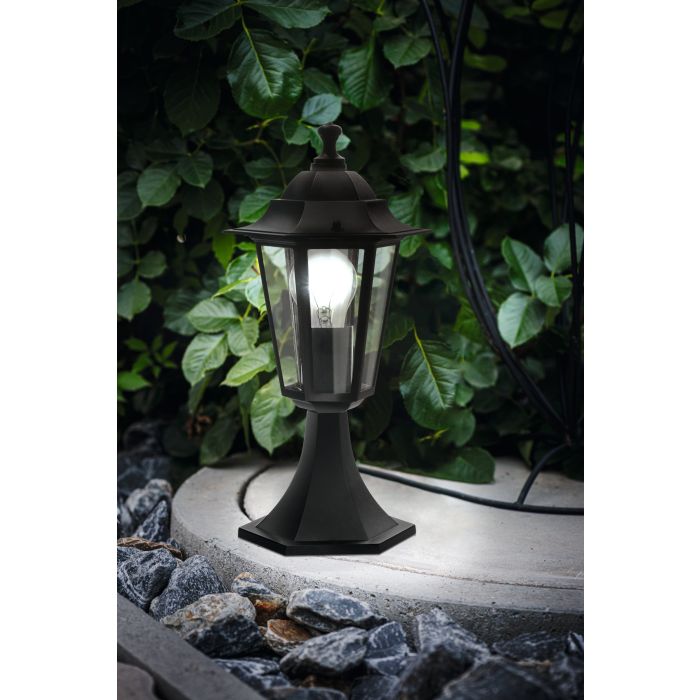 Laterna 38cm Schwarz Von Eglo - Laterna ist eine elegante und zeitlose Torlaterne, die mit ihrer klassischen Designsprache die Außenumgebung aufwertet.