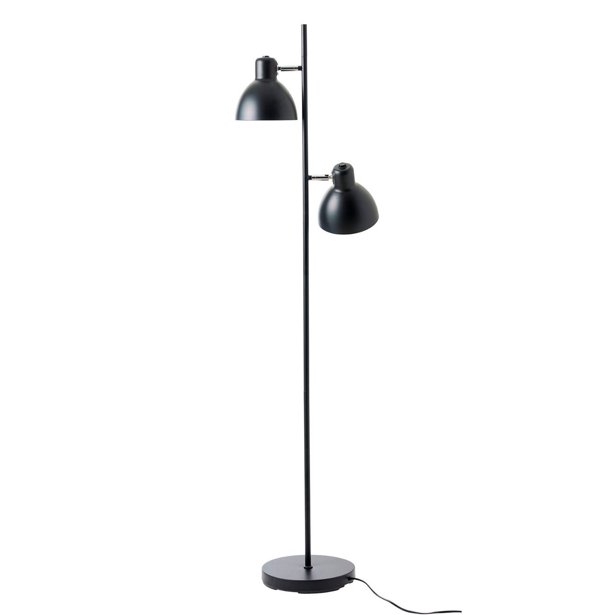 Skagen 2 Schwarz stehlampe Von Dyberg Larsen - Die Lampe hat ein klassisches und modernes Design, sodass sie überall hineinpasst.