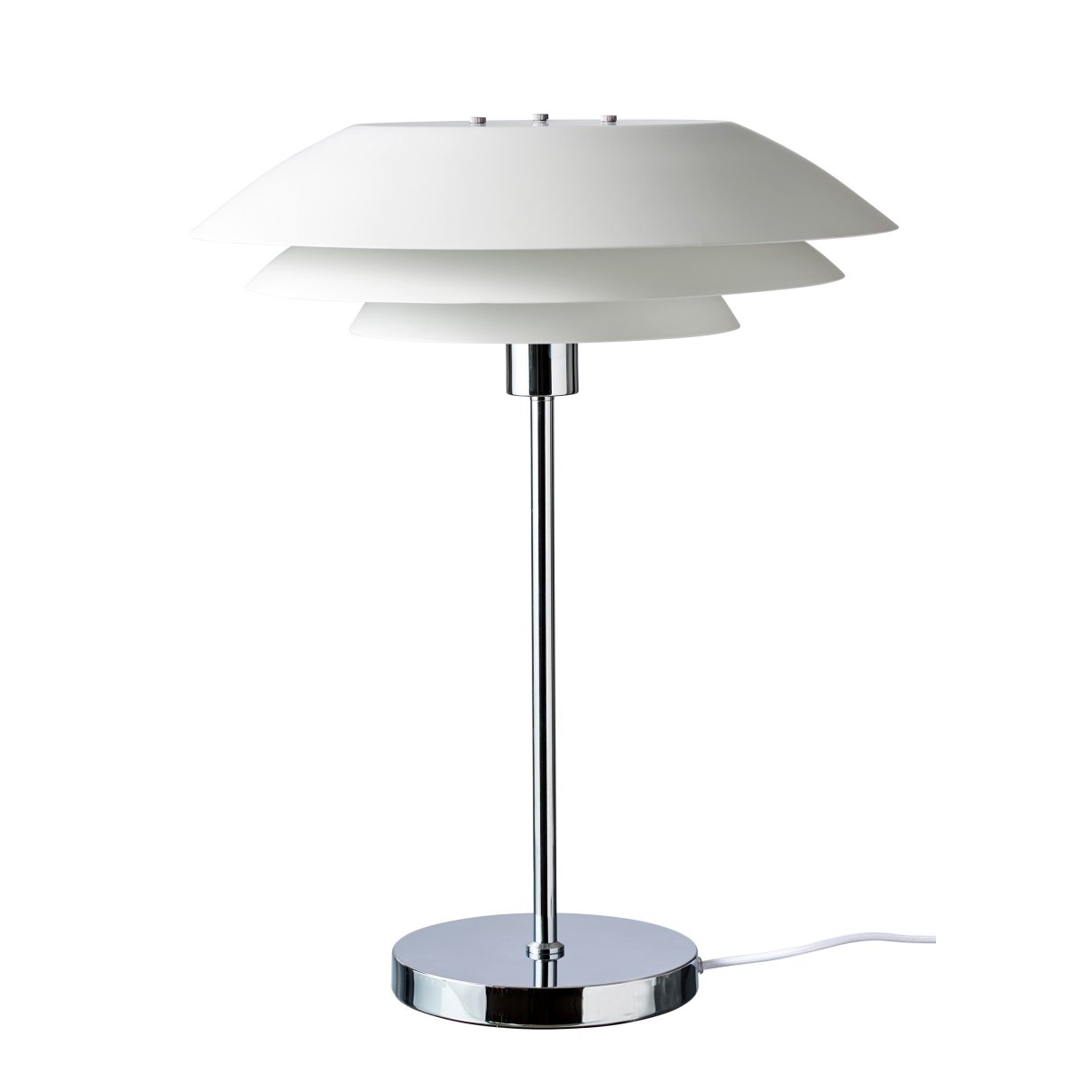 Zoombild von DL45 55cm Weiß tischlampe Von Dyberg Larsen - Egal, ob Sie den Esstisch, die Sofaecke oder den Schreibtisch beleuchten, die DL45 erzeugt ein sanftes und einladendes Licht, das für die nordische Harmonie und Ruhe sorgt, die wir in unseren Häusern suchen.