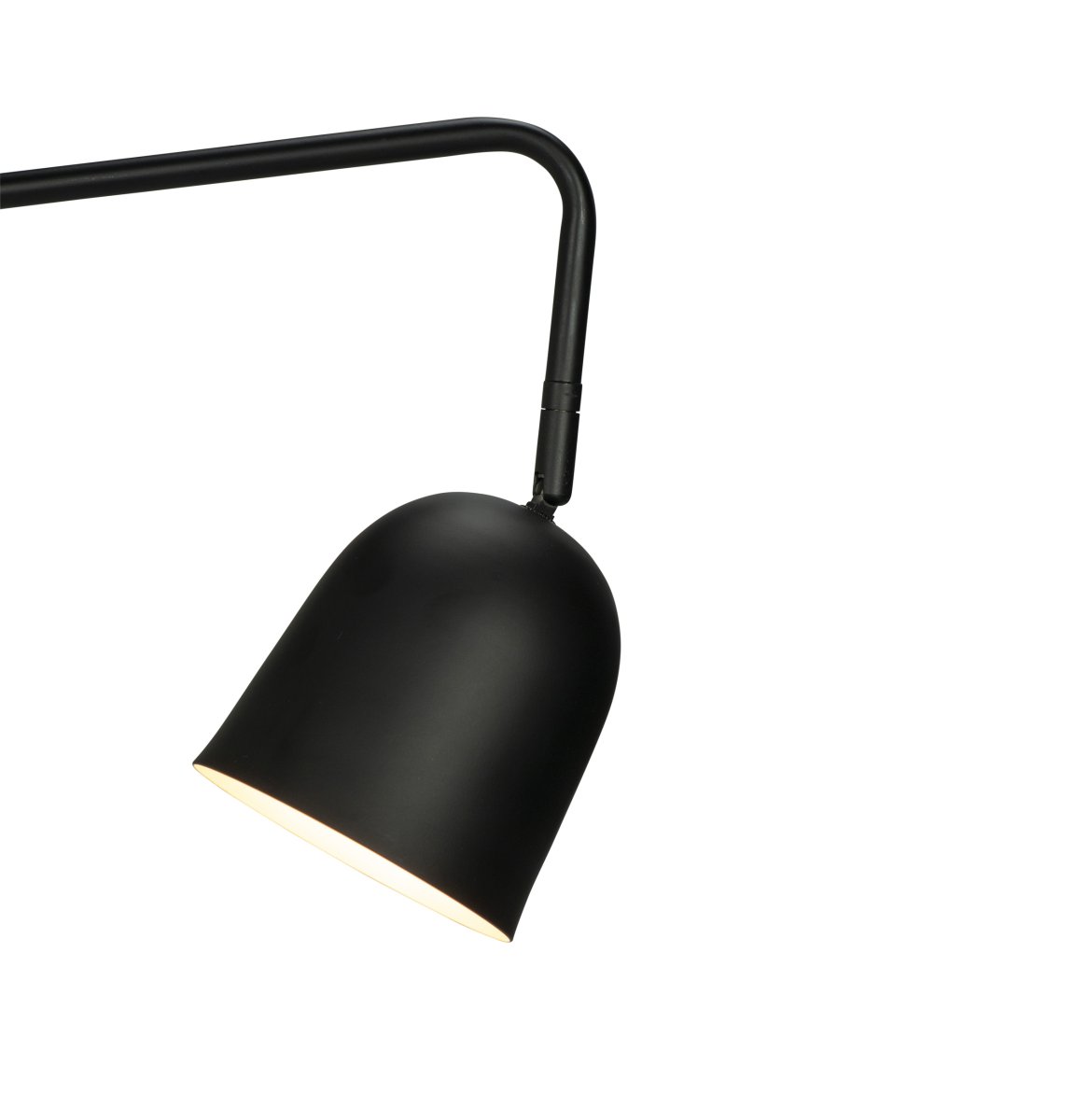 Manchester 45cm Schwarz wandlampe Von Dyberg Larsen - Der Arm der Lampe schwingt von einer Seite zur anderen und erstreckt sich 45 cm von der Wand bis zum entferntesten Punkt des Schirms.