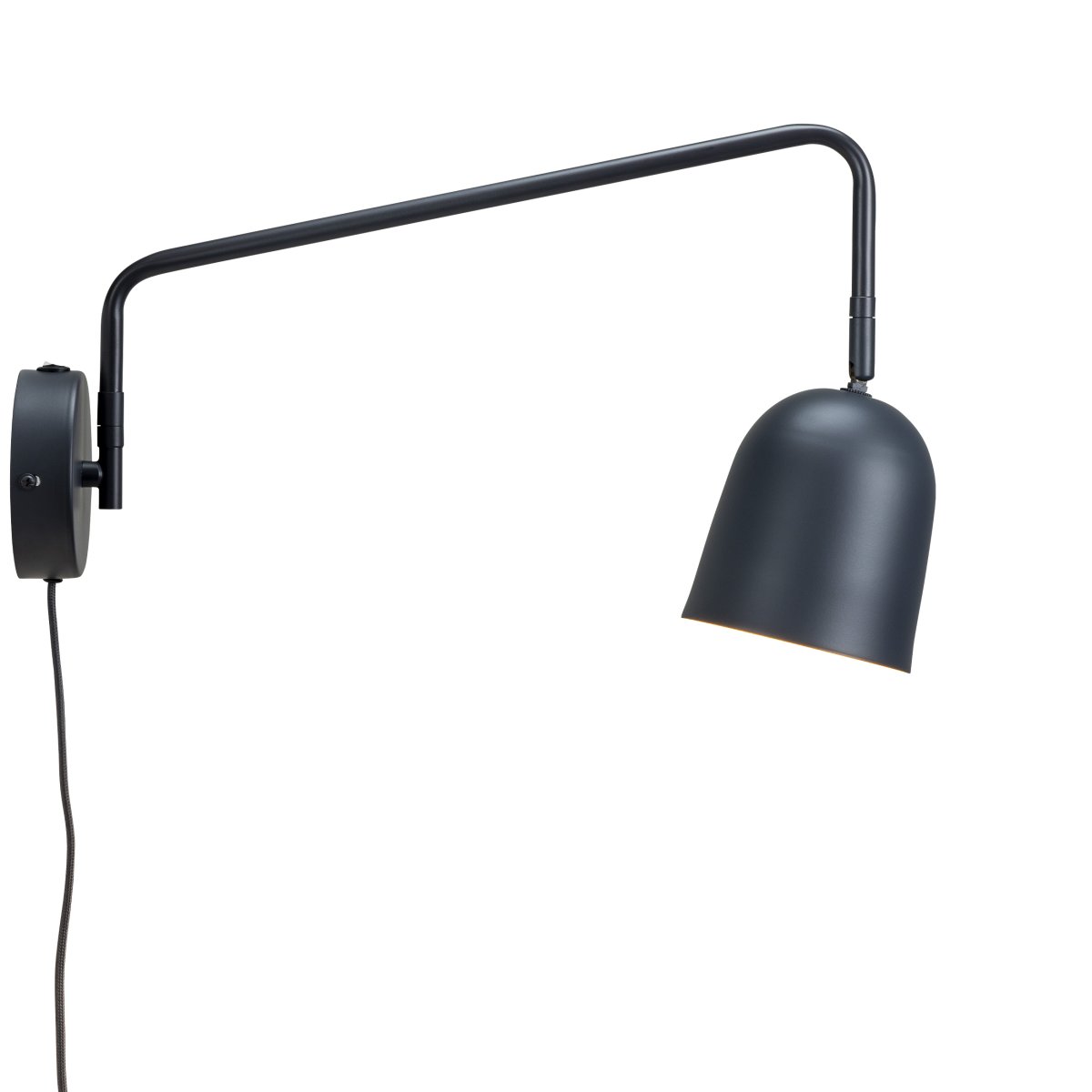 Manchester 45cm Grau wandlampe Von Dyberg Larsen - Der Arm der Lampe schwingt von einer Seite zur anderen und erstreckt sich 45 cm von der Wand bis zum entferntesten Punkt des Schirms.