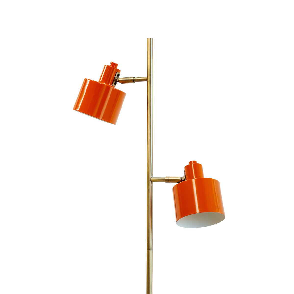 Ocean Orange stehlampe Von Dyberg Larsen - Die Ocean Stehlampe von Dyberg Larsen ist eine von den 50er Jahren inspirierte Lampe mit einem charmanten Retro-Design und einem modernen Touch.