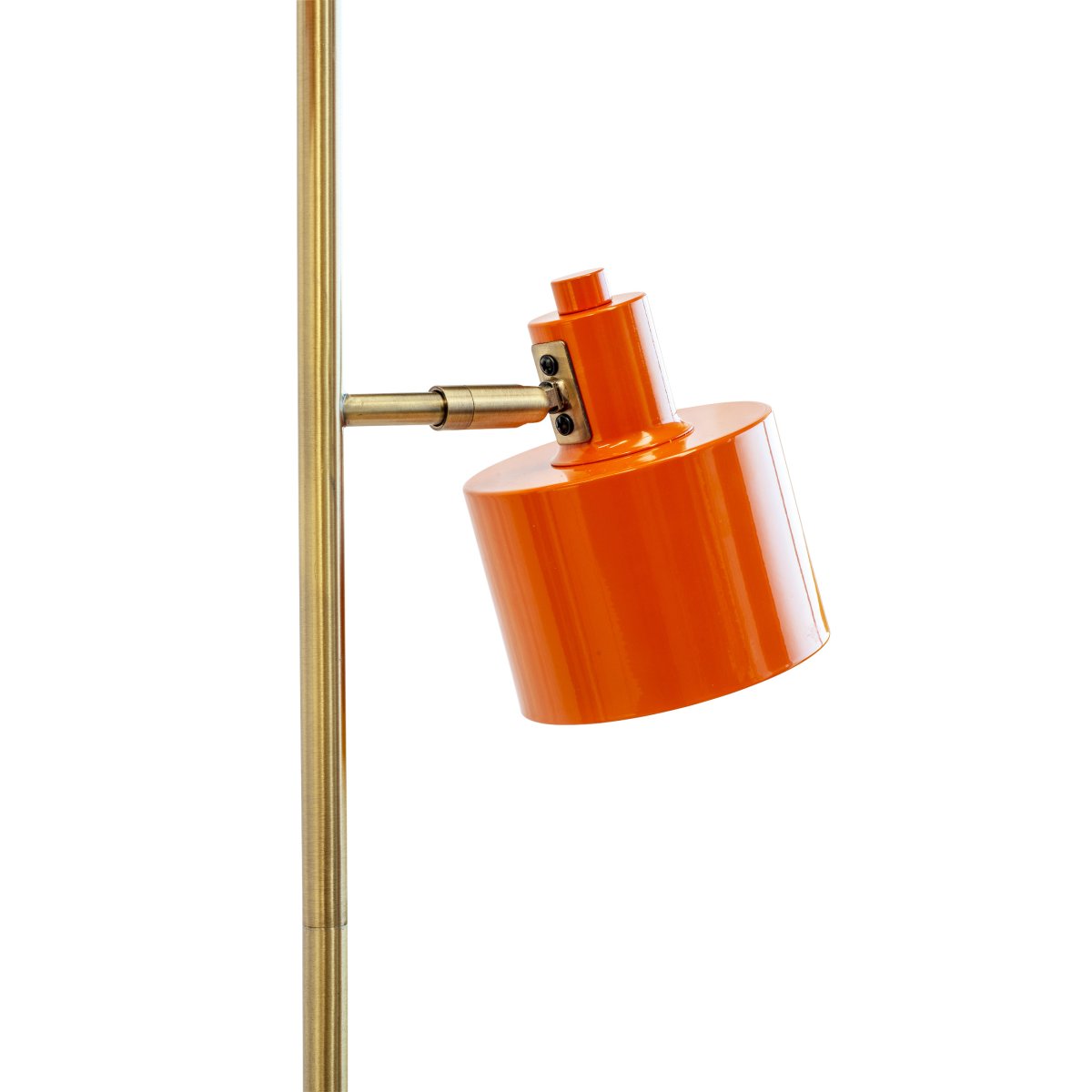 Ocean Orange stehlampe Von Dyberg Larsen - Die Ocean Stehlampe von Dyberg Larsen ist eine von den 50er Jahren inspirierte Lampe mit einem charmanten Retro-Design und einem modernen Touch.