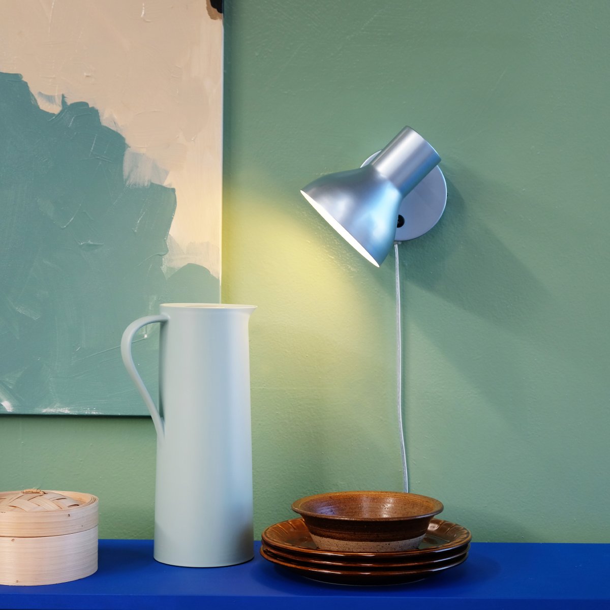 Bob Blau leselampe Von Dyberg Larsen - Bob &auml;r det perfekta valet f&ouml;r det moderna hemmet och kombinerar stilren design med funktionalitet.