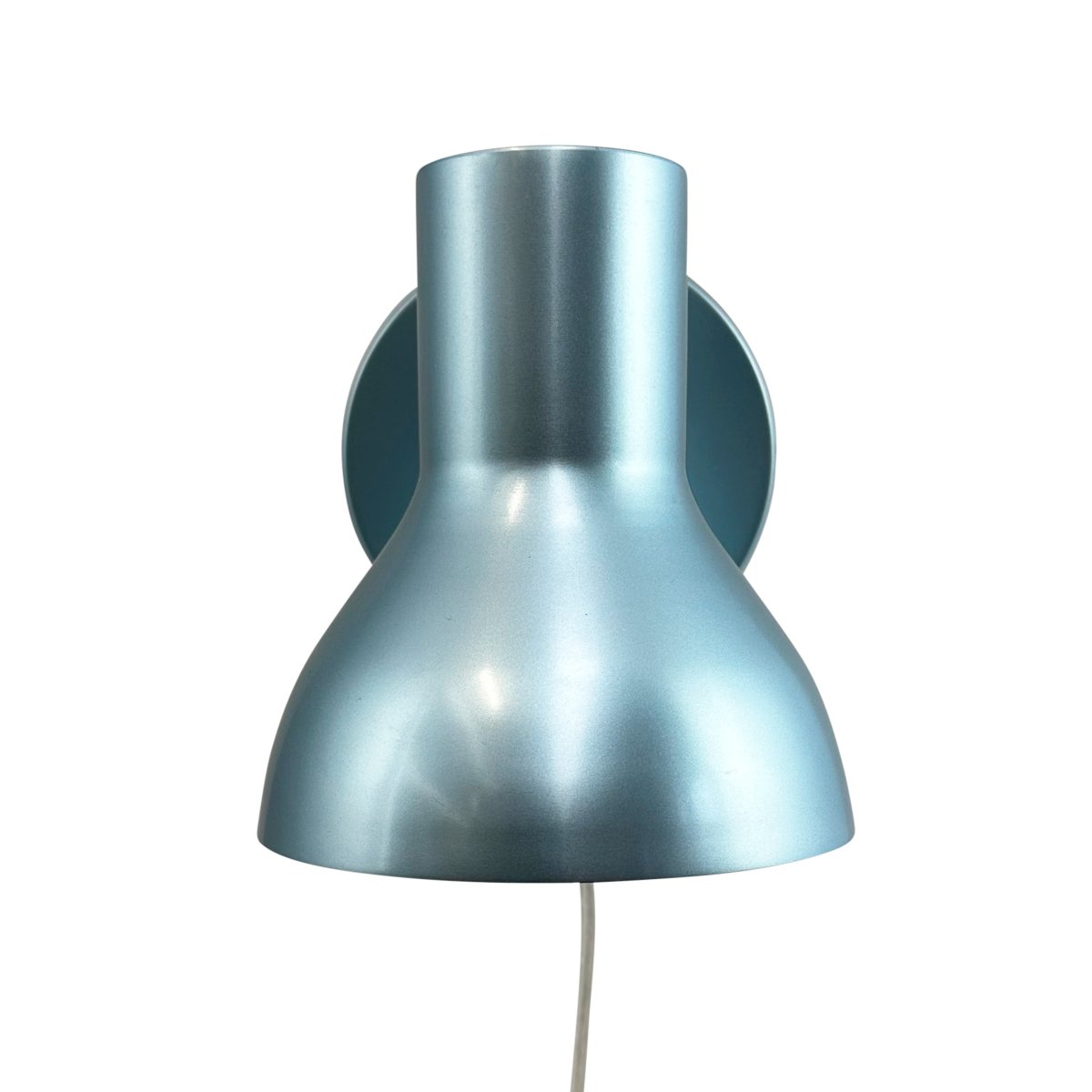 Bob Blau leselampe Von Dyberg Larsen - Bob &auml;r det perfekta valet f&ouml;r det moderna hemmet och kombinerar stilren design med funktionalitet.