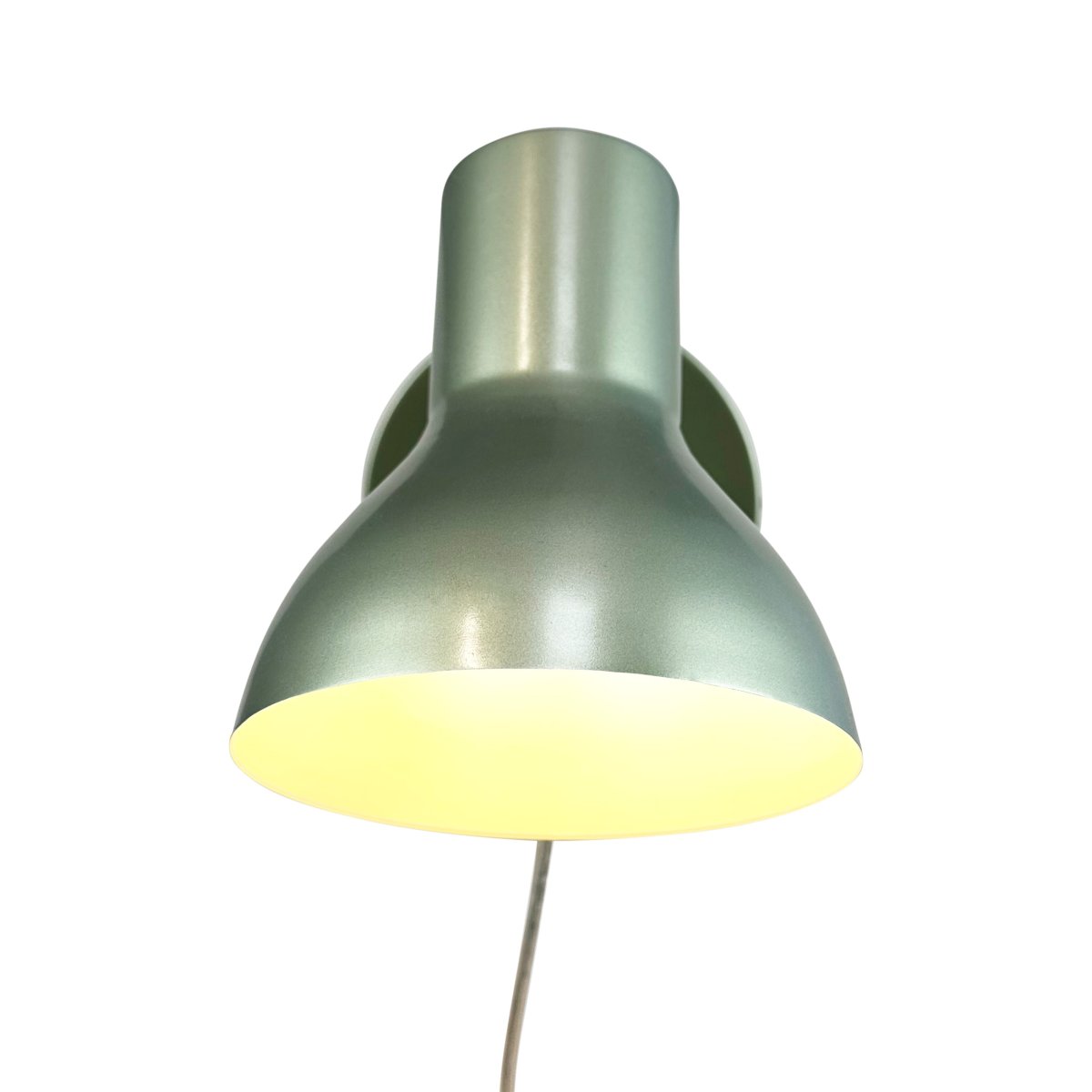 Bob Grün leselampe Von Dyberg Larsen - Bob &auml;r det perfekta valet f&ouml;r det moderna hemmet och kombinerar stilren design med funktionalitet.