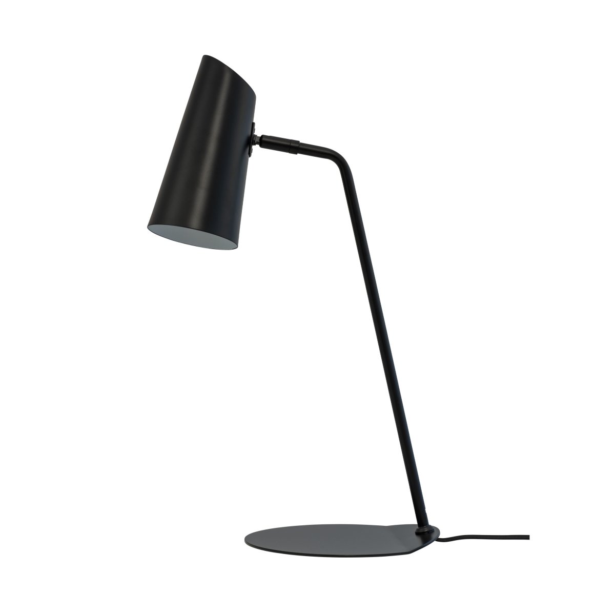 Pallas 55cm Schwarz schreibtischlampe Von Dyberg Larsen - Der Schirm mit weißer Innenseite sorgt für gutes und gerichtetes Licht.