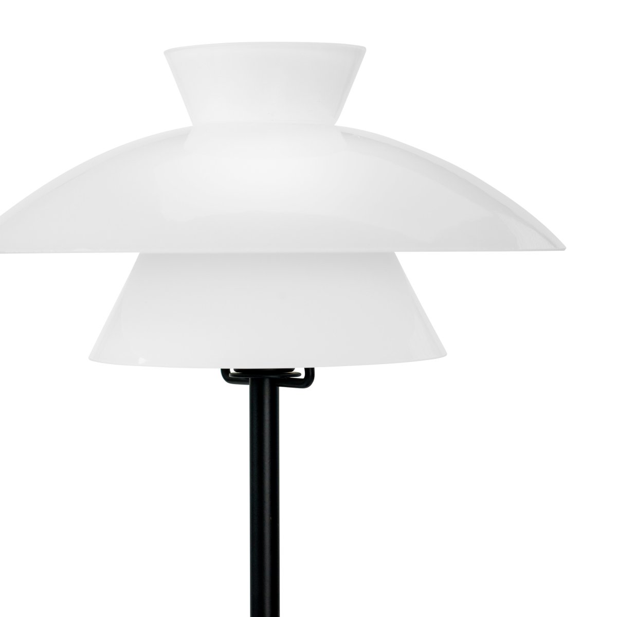 Valby 40cm Schwarz tischlampe Von Dyberg Larsen - Valby ist eine klassische und stilvolle Tischlampe, die in jede Umgebung passt.