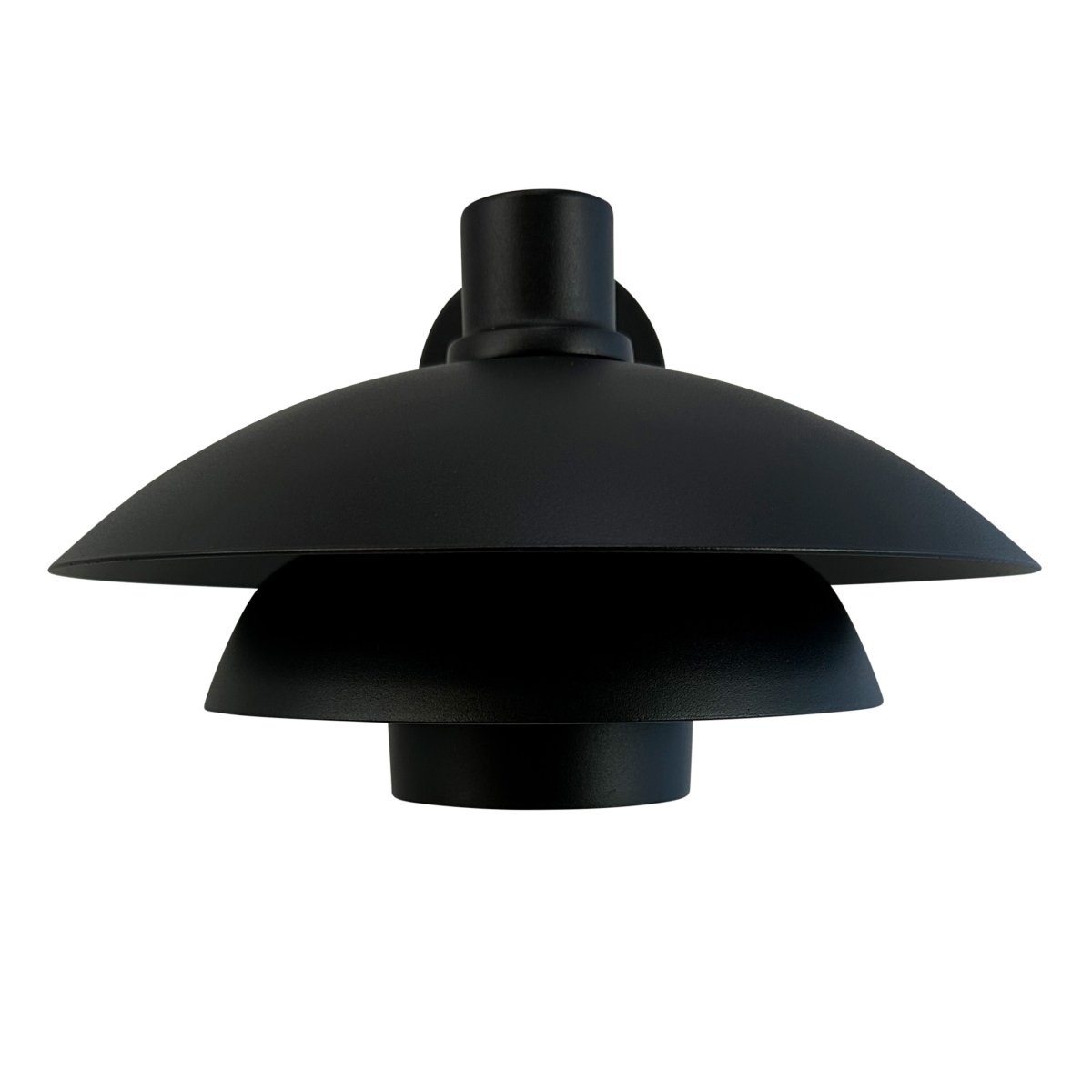 Morph Schwarz außenlampe Von Dyberg Larsen - Schaffen Sie mit der Morph-Außenbeleuchtung aus wunderschönem schwarzem Metall eine einladende Atmosphäre vor Ihrer Haustür.