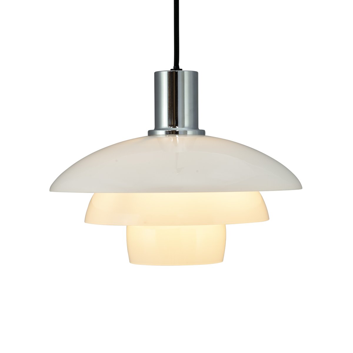 Morph Ø28 Opal hängelampe Von Dyberg Larsen - Die vom renommierten dänischen Designer Frank Kerdil entworfene Morph-Beleuchtungskollektion vereint Eleganz mit Funktionalität und ist somit eine zeitlose und stilvolle Ergänzung für Ihr Zuhause.