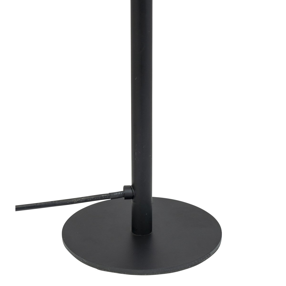 Carlo 48cm Schwarz schreibtischlampe Von Dyberg Larsen - Die Tischleuchte Carlo ist eine LED-Leuchte mit minimalistischem und elegantem Design.