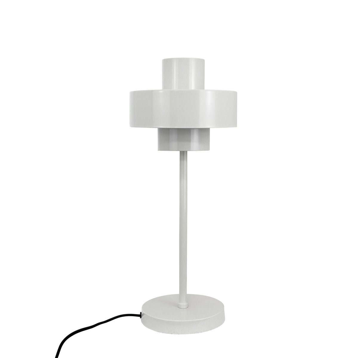 Stoke 50cm Weiß tischlampe Von Dyberg Larsen - Erhältlich in mehreren Farben und mit einem Netzschalter am Kabel zur einfachen Verwendung.