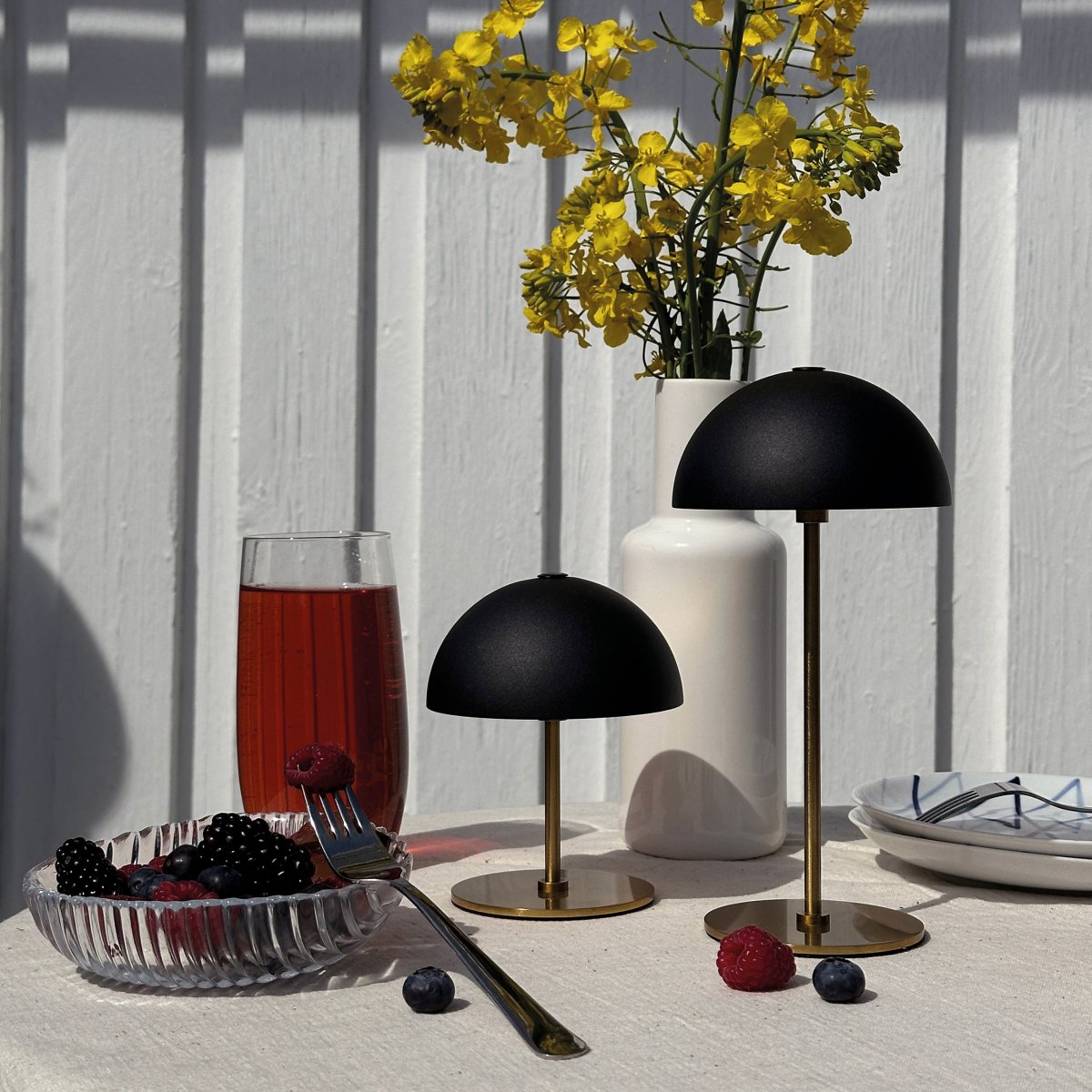 Along set 20cm Schwarz tragbare Von Dyberg Larsen - Die Along Mini-Tischleuchten mit integrierter LED- und Touch-Technologie vereinen zeitloses Design und Harmonie.